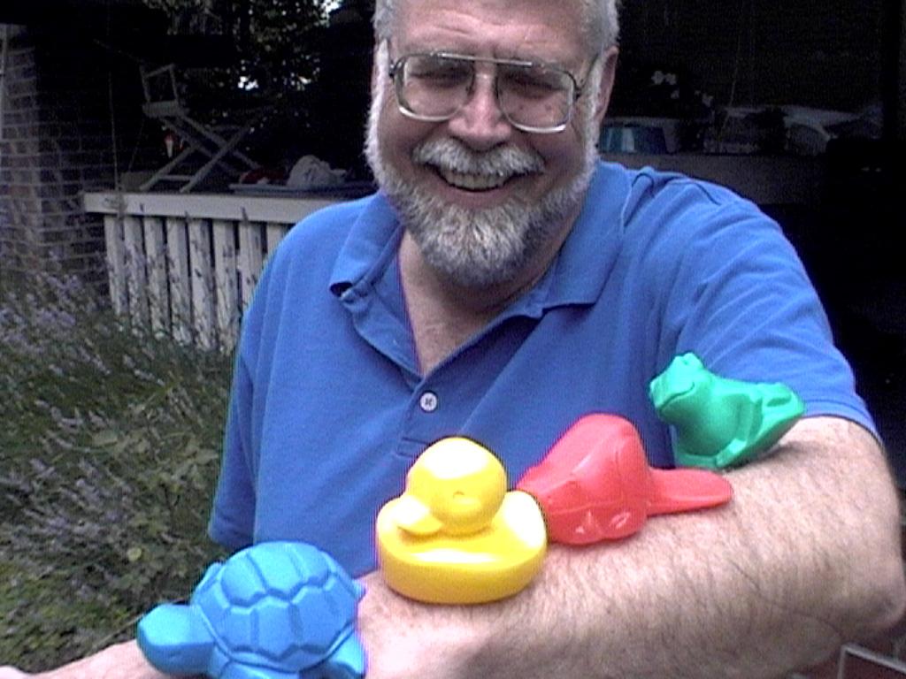 Dr Curtis Ebbesmeyer s hrdinskými hračkami