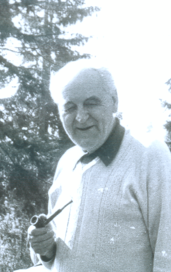 Alojz Krupitzer smoking a pipe