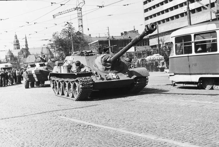 Tank na Námestí osloboditeľov v Košiciach, 1968